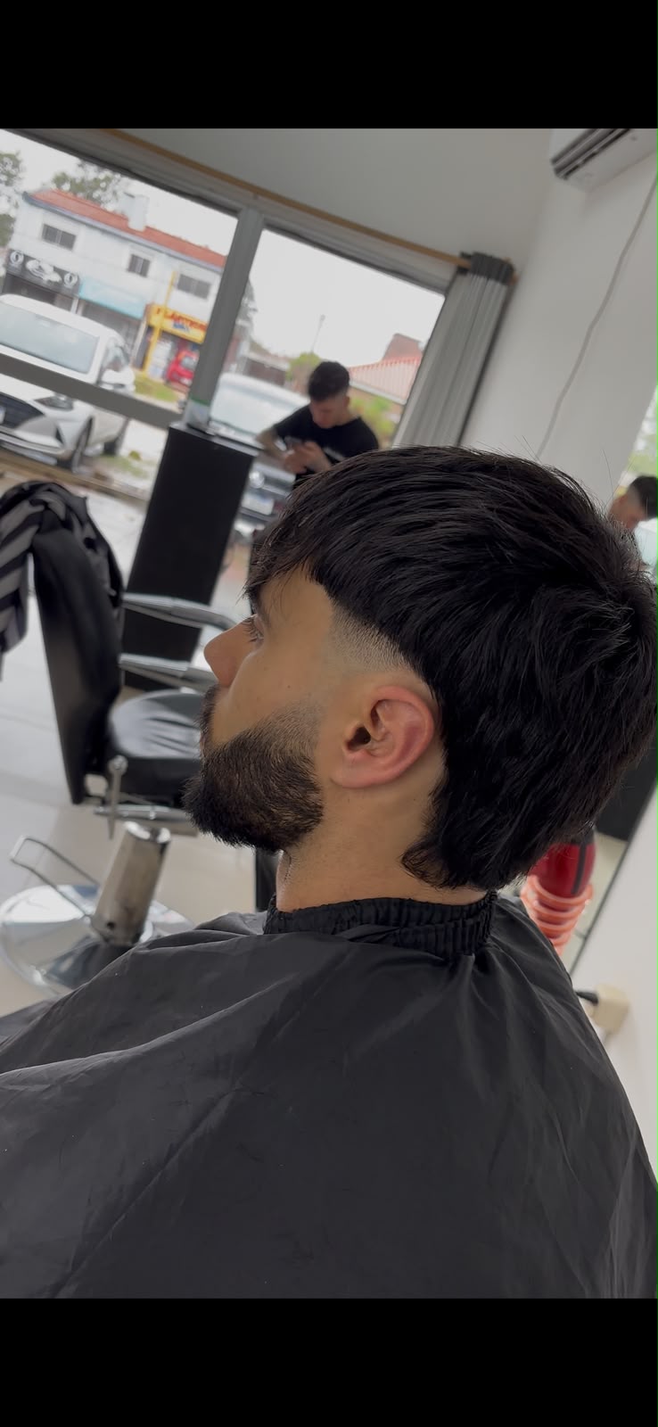 Corte y perfilado de barba